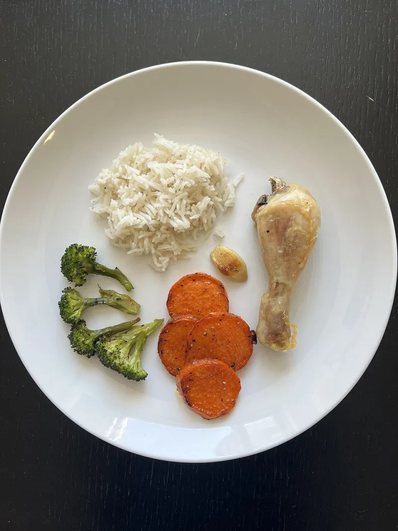 Eating Smart on Orlistat: The Practical Dietary Playbook Every User Needs